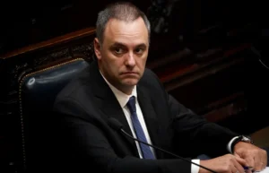 Adorni y sus Bitcoin: la Justicia pide probar el origen de 565.000 dólares