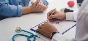 Cobertura médica: 1,2 millones la perdieron con Milei