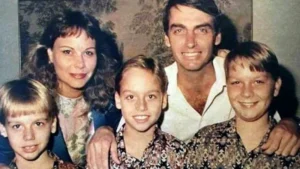 Bolsonaro: décadas en el Estado mientras prometen achicarlo