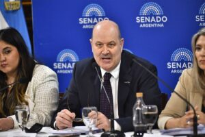 Deuda con el BID para financiar 21.000 despidos en el Estado