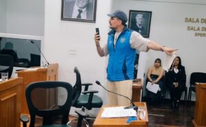 Puy en el Concejo: “El paco lo vende el poder político”
