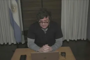 Milei niega la recesión y habla de 30 mil deportaciones