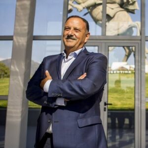 Quintela rechaza el RIGI: “Nación regala lo que no es de ellos”